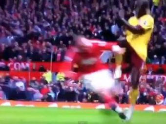 
	VIDEO! Intrari ca in Anglia NU gasesti nicaieri: Cum l-a TERMINAT Rooney pe Sagna de la Arsenal!
