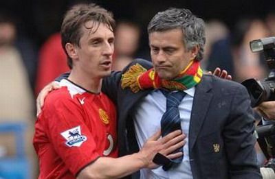 Gary Neville stie: &quot;Stiu din surse sigure ca Mourinho il va inlocui pe Ferguson la Manchester United!&quot;