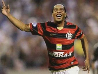 EL este MAGICIANUL: vezi ce nebunii a mai facut Ronaldinho! VIDEO
