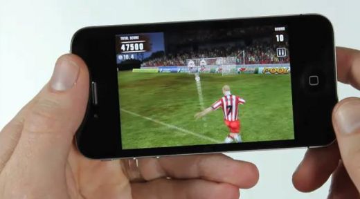 
	VIDEO! Inca o SUPER aplicatie de iPhone RUPE printre fanii de fotbal: bati lovituri libere mai tare ca Juninho
