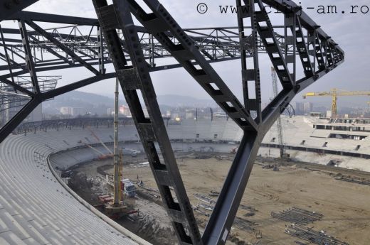 FOTO / Se monteaza acoperisul de la Cluj Arena! Vezi cum arata stadionul de cinci stele din Cluj:_2