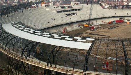 FOTO / Se monteaza acoperisul de la Cluj Arena! Vezi cum arata stadionul de cinci stele din Cluj:_9
