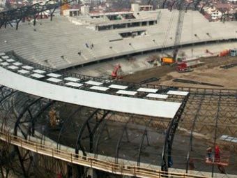 
	FOTO / Se monteaza acoperisul de la Cluj Arena! Vezi cum arata stadionul de cinci stele din Cluj:
