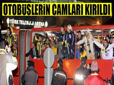 Turcii au TURBAT: batai de strada, autocar atacat cu torte, fani raniti, geamuri sparte! GALERIE FOTO!_23
