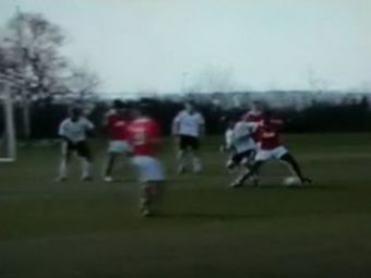 
	VIDEO: Manchester United l-a gasit pe INLOCUITORUL lui Rooney! Vezi un GOLAZO al pustiului
