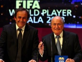 
	Blatter se TEME: &quot;Platini sigur va candida pentru sefia FIFA in 2015, isi doreste sa ajunga mai sus!&quot;
