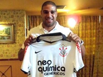 
	Ce SOC in Brazilia! Adriano a semnat cu Corinthians si se bate cu Ronaldinho la titlu!
