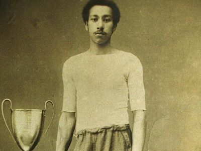 SENZATIONAL! Povestea de acum 120 de ani a primului jucator de culoare din istoria Angliei!_2
