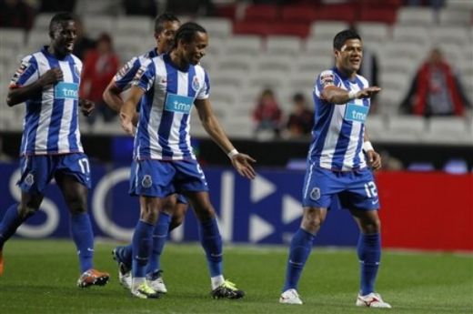 
	Sapunaru joaca la CEA MAI TARE ECHIPA din secolul 21! FC Porto are cele mai multe titluri castigate, vezi topul:
