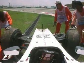 
	VIDEO SOC! O masina de F1 a CALCAT un comisar de cursa la antrenamentele pentru MP al Malaeziei
