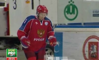 Putin a facut o demonstratie de tehnica pe gheata: a facut show la un meci de hochei!_1