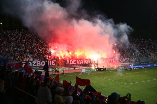FOTO: S-a fluierat startul la derby! Cele mai tari bannere afisate in Steaua - Dinamo:_3