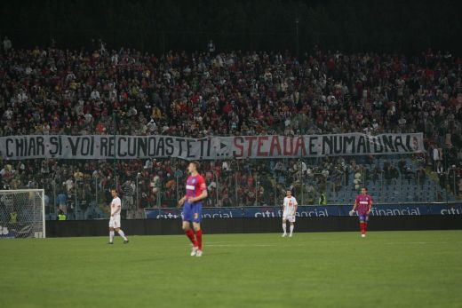 FOTO: S-a fluierat startul la derby! Cele mai tari bannere afisate in Steaua - Dinamo:_5