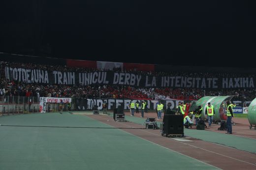 FOTO: S-a fluierat startul la derby! Cele mai tari bannere afisate in Steaua - Dinamo:_6