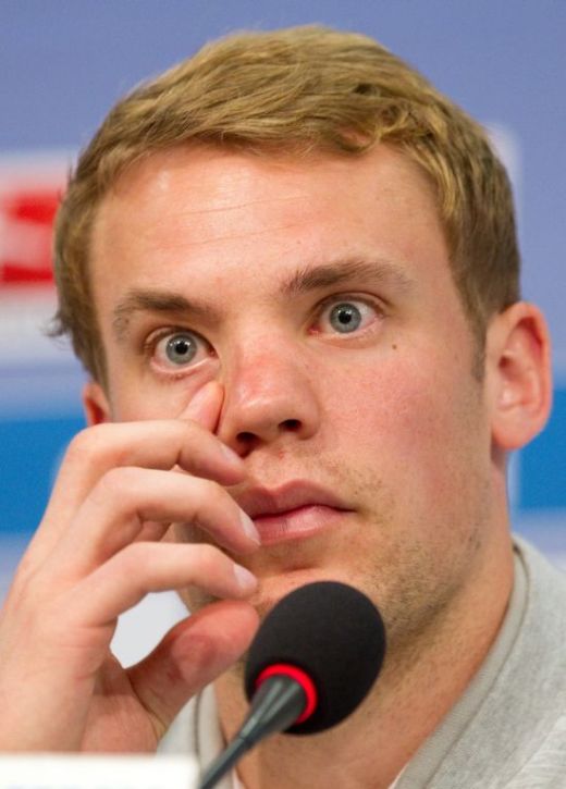 Neuer cu ochii in LACRIMI! El va fi mai bun decat Kahn! Neuer l-a refuzat pe Ferguson si merge la Bayern!_5