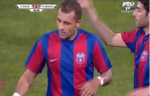 VIDEO: Injurat de tot stadionul! Ce jucator al lui Cartu a declansat infernul in Ghencea:_2