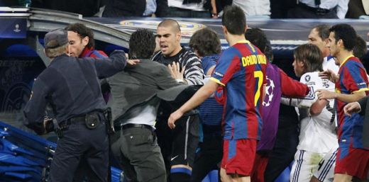CE MESSIMTIRE!!! Real, distrusa pe Bernabeu de o dubla fabuloasa a lui Messi: Real 0-2 Barca!_11