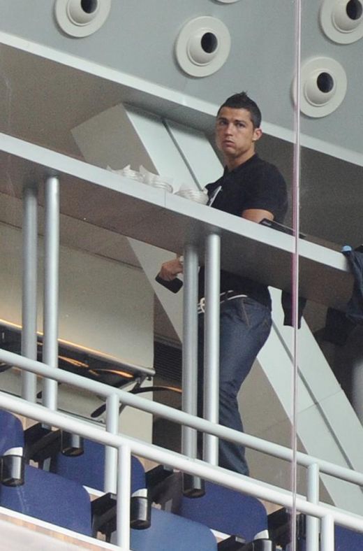 FOTO! Cu Cristiano Ronaldo OUT din lot, Real a pierdut umilitor cu Zaragoza! Cum a innebunit CR7 Bernabeul din tribune_5