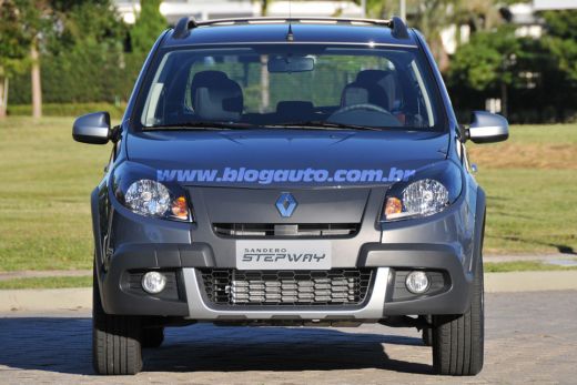 SUPER GALERIE FOTO! Primele imagini oficiale cu Dacia Sandero si Stepway 2012_9