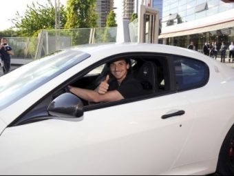 
	FOTO / Cadou pentru titlu! Ibrahimovic si-a luat un super Maserati GranTurismo MC Stradale! Vezi ce super masini are suedezul!
