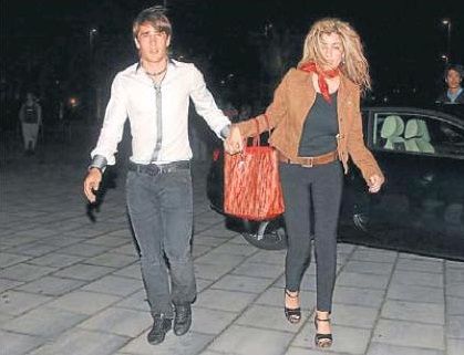 FOTO! Mega petrecere de titlu la Barcelona cu Shakira si Eto'o! Vezi cu ce fata i-a innebunit David Villa pe colegi_4
