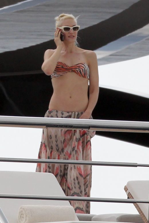 FOTO / Vezi ce super femeie este invitata lui Abramovic la festivalul de film de la Cannes pe yachtul sau de 350 mil euro!_4