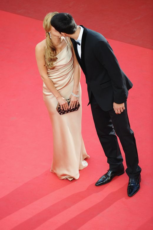 Djokovic a facut senzatie la Cannes: si-a sarutat frumoasa iubita sub ochii tuturor! FOTO_3