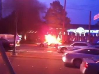 
	VIDEO: Ford de 1.000 de cai ia foc din senin in Dallas!
