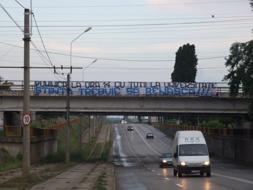 Fanii Craiovei vor ELIBERAREA Universitatii! Au impanzit orasul cu mesaje pentru a chema lumea la PROTEST! Vezi comunicatul:_4