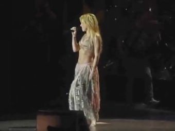 
	SUPER VIDEO! Cea mai tare declaratie de dragoste facuta de Shakira pentru Pique LIVE in concert! Vezi ce i-a cantat
