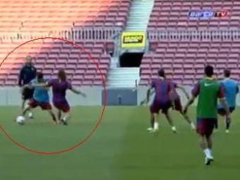VIDEO: Uite mingea, nu e mingea! Messi i-a rupt &quot;franele&quot; lui Puyol la antrenament: