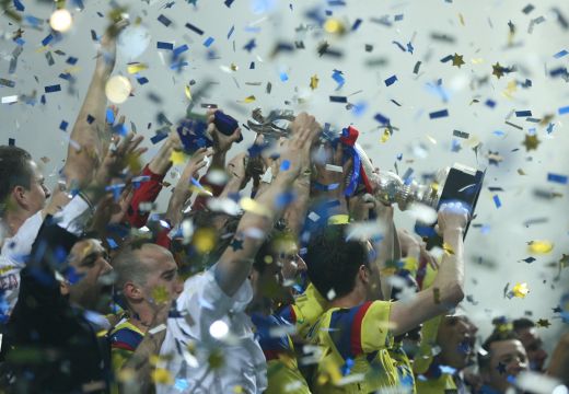 SUPER IMAGINI! Intalnirea dintre milenii! Steaua a primit prima CUPA din acest mileniu de la Ienei! Vezi imagini de la festivitate!_21
