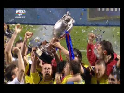 SUPER IMAGINI! Intalnirea dintre milenii! Steaua a primit prima CUPA din acest mileniu de la Ienei! Vezi imagini de la festivitate!_5