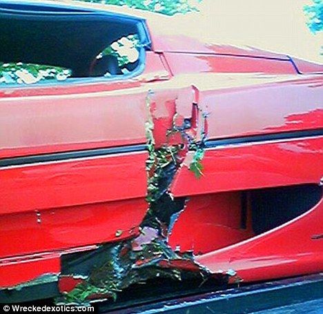 FABULOS! Un agent FBI a distrus un Ferrari de 800.000 de euro confiscat pentru o investigatie! SUPER-FOTO_1