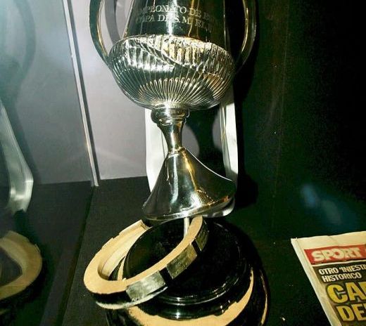 IMAGINEA ANULUI! Cupa Spaniei facuta PRAF de Sergio Ramos a fost expusa la muzeu!_1