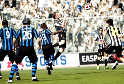 
	FOTO SENZATIE! Cum arata Chivu in FIFA 12 si NOILE posibilitati din timpul jocului:
