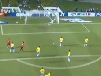 
	VIDEO! Comentatorii brazilieni au INGHETAT la torpila lui Muresan in bara si au turbat la ratarile lui Ronaldo! Vezi reactia lor
