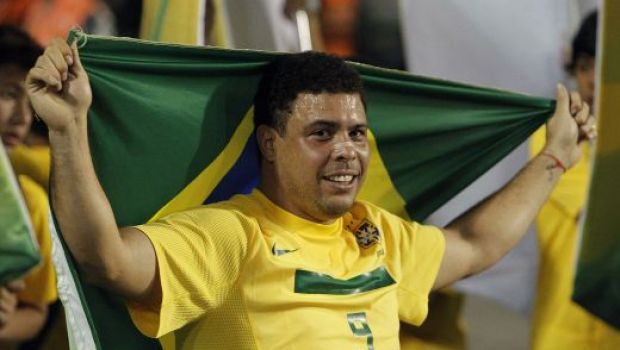 
	VIDEO: Cerul nu a vrut ca Ronaldo sa se retraga! Cum putea sa se termine meciul Brazilia - Romania inainte sa inceapa!

