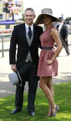 Lectie de STIL: cat de bine arata Gary Lineker si frumoasa lui sotie Danielle Bux! FOTO_1