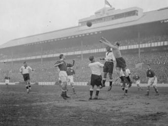 
	FC Barcelona si AC Milan abia se infiintau, Real nu exista pe atunci! Vezi unde s-a jucat primul meci din Romania in 1899!

