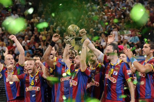 
	Barcelona va deveni cel mai BOGAT club din lume! Cum vor incasa o suma COLOSALA de 470 mil &euro; si isi vor depasi rivala
