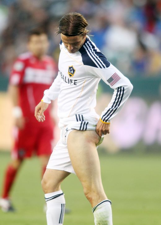 FOTO: Asa arata un picior de 200 de mil. de euro, care da singur gol direct din corner :)_3
