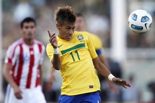 Neymar Anzhi Makhachkala Roberto Carlos