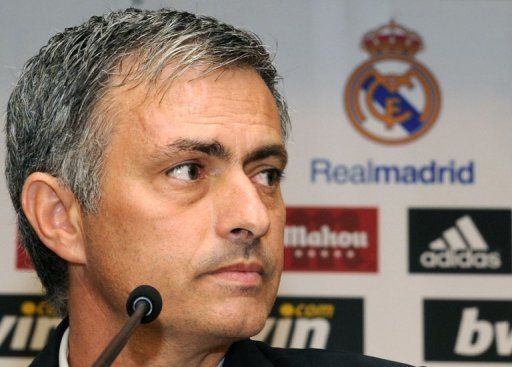 Real Madrid emanuel adebayor Jose Mourinho