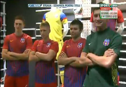 VIDEO Steaua si-a prezentat echipamentul din 13 sticle pentru noul sezon! "Simtim ca facem parte din elita fotbalului!"_3