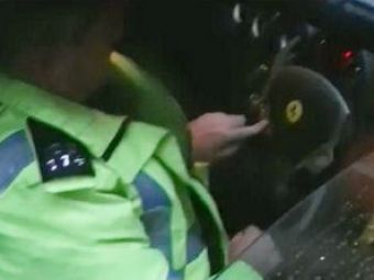 
	VIDEO: Examen&nbsp;final pentru politistii englezi! Cum sa porneasca un Ferrari!

