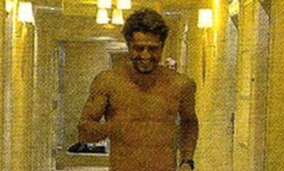 Si-a tinut promisiunea! Un campion mondial a alergat dezbracat pe culoarele unui hotel! FOTO INCREDIBIL_1