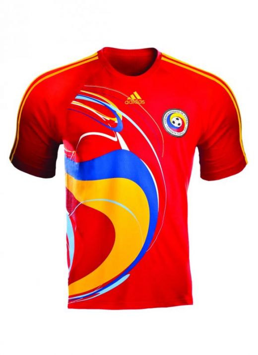 FOTO: Asa arata tricoul suporterului pentru Romania - Argentina! Vezi cat costa:_2