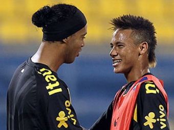 
	VIDEO: Ronaldinho i-a aratat lui Neymar cum sa fie mai mare ca Messi! R10 si N9 au dat 5 goluri MAGICE in Santos 4-5 Flamengo
