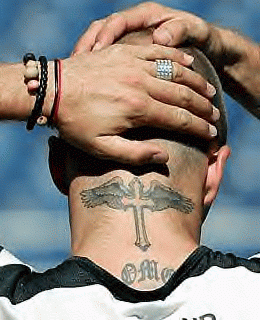 FOTO / Corpul lui Beckham e OPERA de ARTA! Si-a tatuat Harper Seven pe GAT! Vezi ce colectie incredibila de tatuaje are starul englez:_22